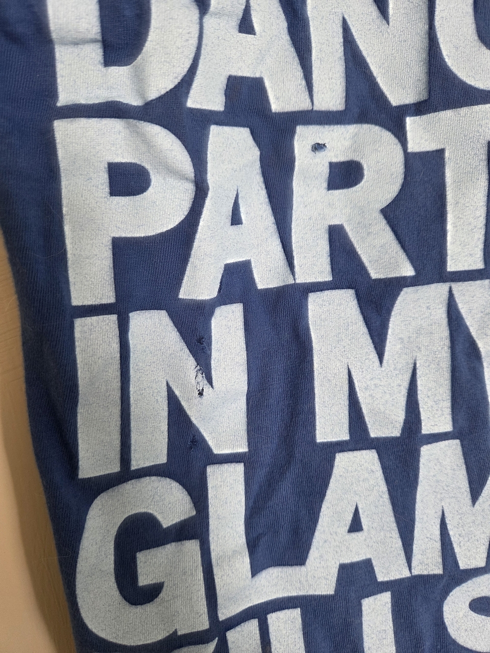 Vintage Glamour Kills T-Shirt Circa 2009 Size M - Picture 2 of 4